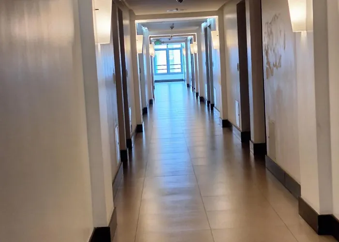 Eastwood Legrand3 Type Apartahotel